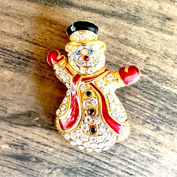 Monét Snowman Pin Brooch FROSTY Gold Tone Crystal Rhinestones Enamel Holiday Pin - Picture 4 of 8